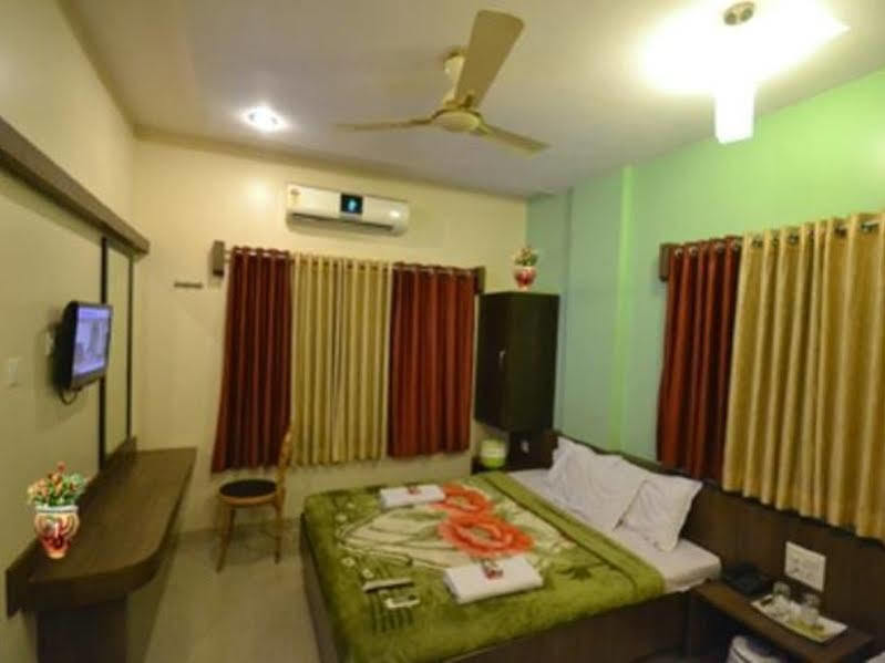 Sai Palkhi Otel Shirdi Dış mekan fotoğraf
